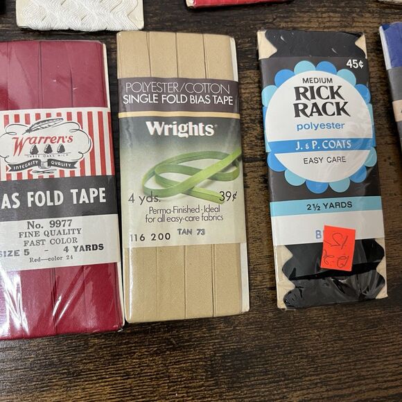 Vintage Craft Lot of 30 Wrights & More Sewing NOS Buttons Trim Rick Rack Piping - Picture 10 of 13